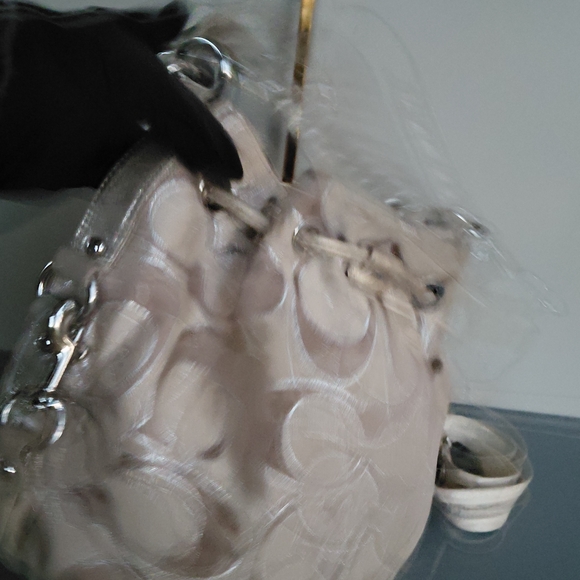 Coach Tan Shoulder Bag with Signature Pattern - Picture 6 of 7